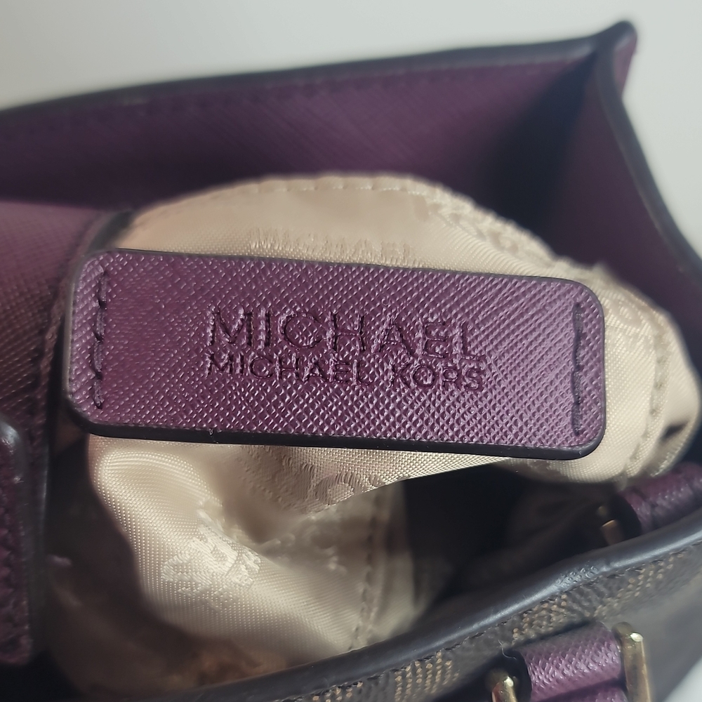 Michael Kors Purple Trim Signature MK Tote - Picture 2 of 7